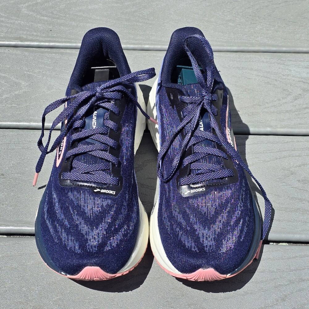 Brooks Women's Launch 11 Running Shoes Blue/Pink, Size 9